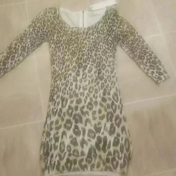 LOVELYGIRL SOFT LEOPARD PRINT ZIP DRESS / TUNIC - Picture 1 of 7